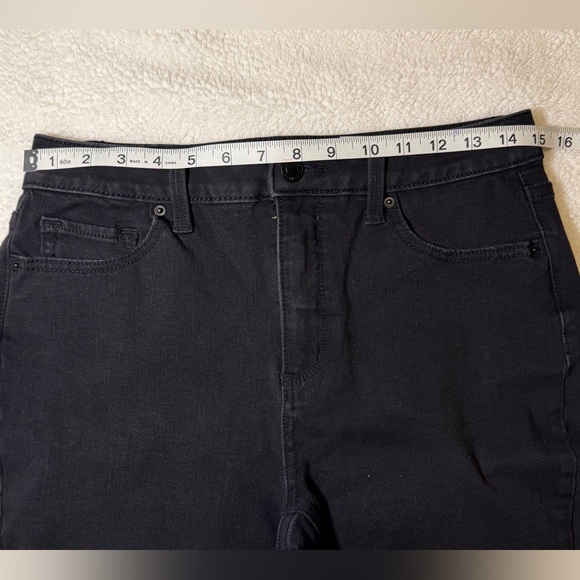 Time and Tru Women's Black Skinny Jeans - Picture 10 of 10